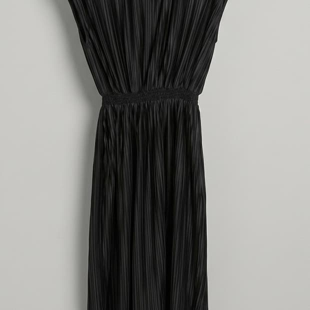 바나나리퍼블릭 블랙 플리츠 드레스