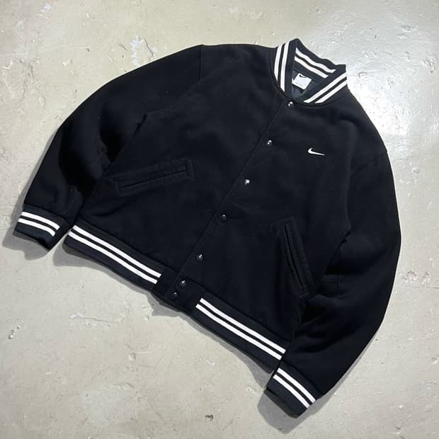 Nike Nsw 울 바시티