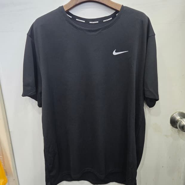 105,XL )) NIKE 나이키 러닝 드라이핏 반팔티셔츠! 깔끔한디자인