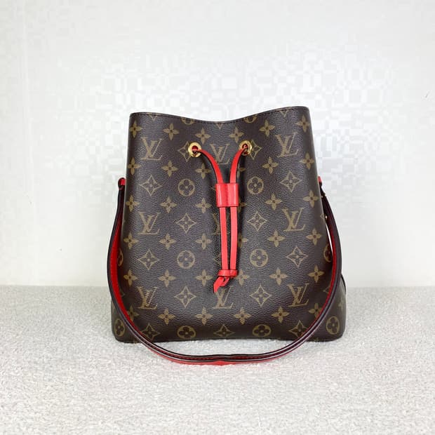 루이비통 숄더백 네오노에 mm 