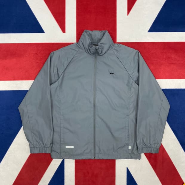 나이키 바람막이 S 실측 M 