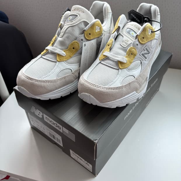 뉴발란스 x 페이퍼보이 992