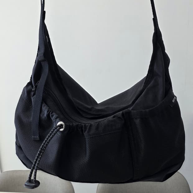 시스템옴므 드로우스트링 크로스백/숄더백