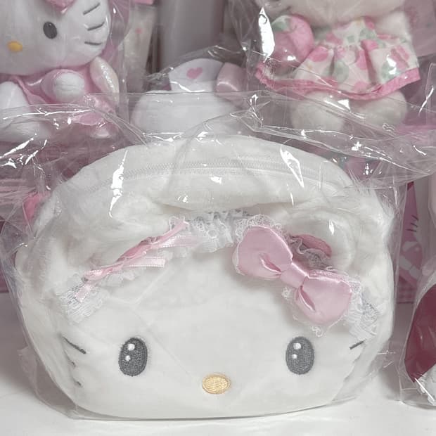 챠미키티 파우치