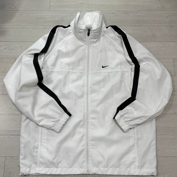 나이키 2002 사이드라인 스우시 바람막이 
