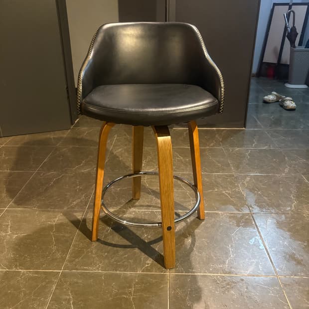 [중고] 스탠드바 회전 의자