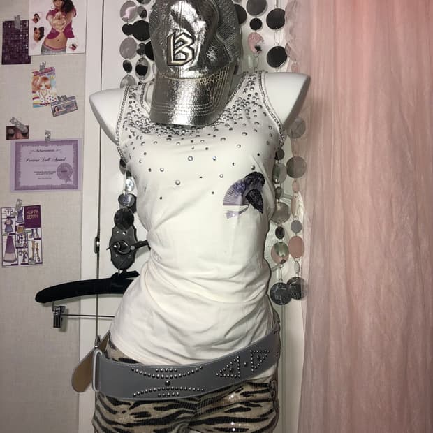 silver cubic top