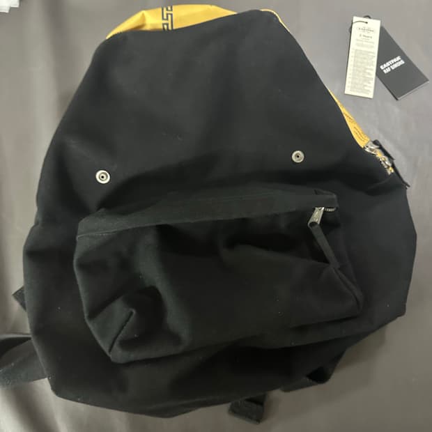 라프시몬스 이스트팩 크로스백 상주곶감 