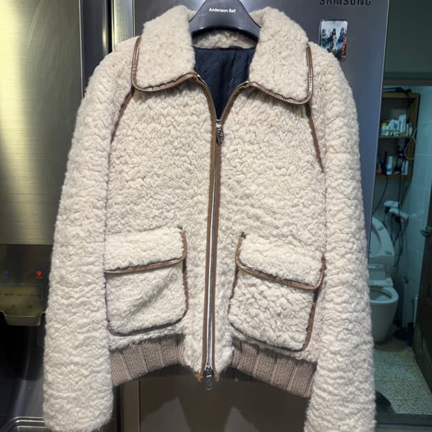 새상품 24FW 펜디 알파카 화이트 자켓