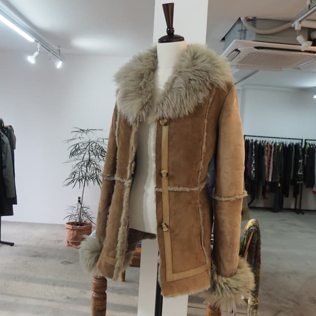 vintage sheepskin shearling jacket 