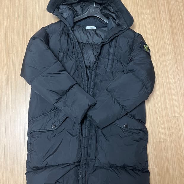 스톤아일랜드 크링클랩스롱패딩 XL 블랙 팝니다