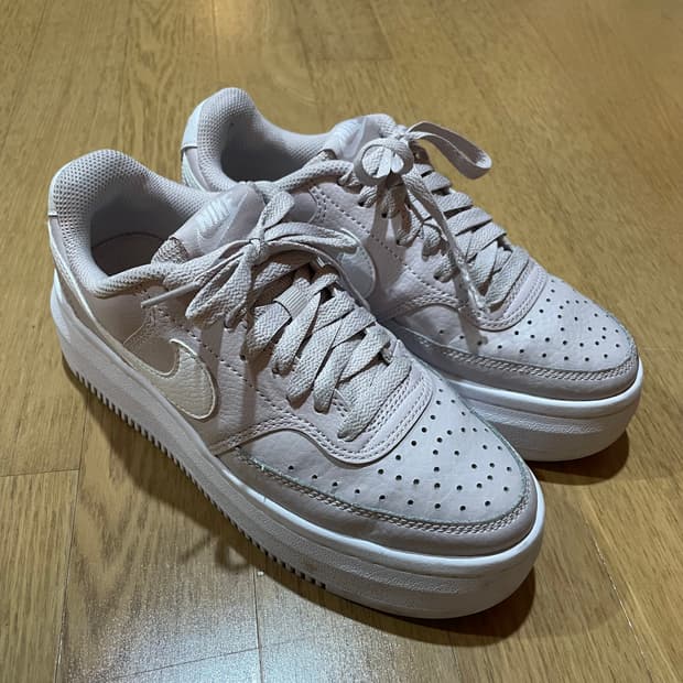 나이키 스니커즈 235