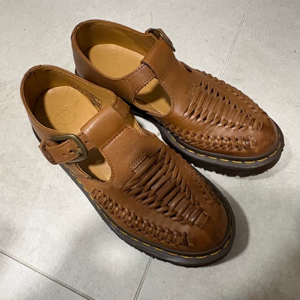 닥터마틴 235-240size 가능 uk4