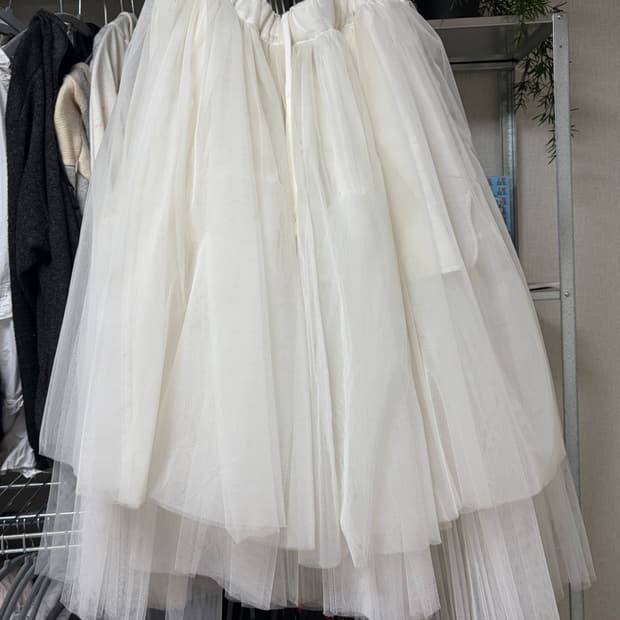 꼼데가르송 블랙 샤 스커트 화이트