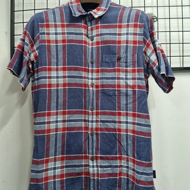 95M 파타고니아 체크 반팔 셔츠.