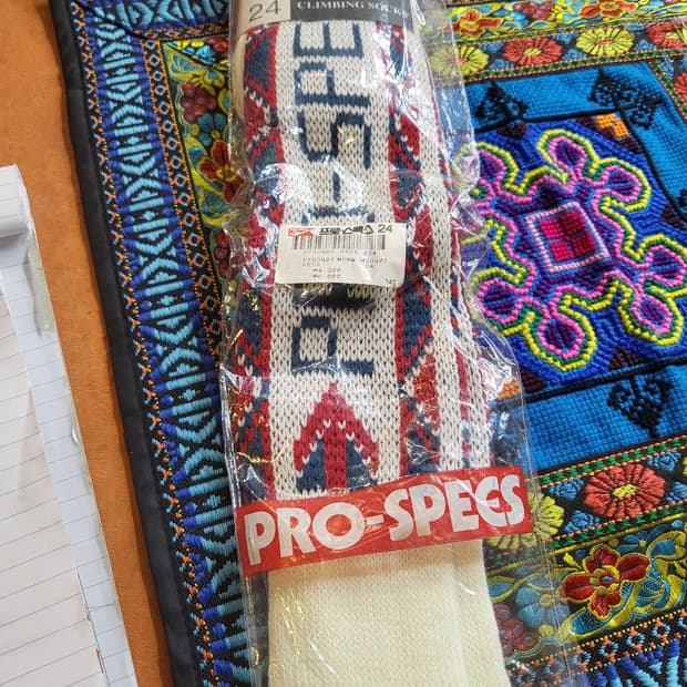 프로스펙스 클래식 노르딕 패턴 오버니삭스