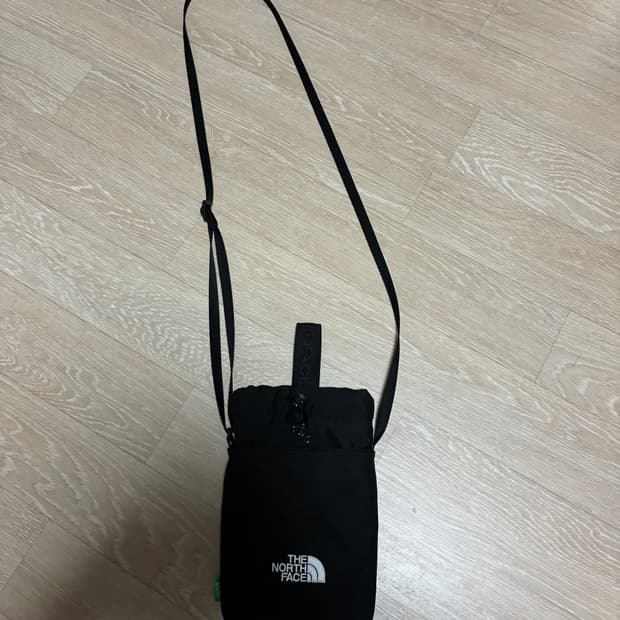 노스페이스 숄더백 블랙 드로우 스트링 파우치