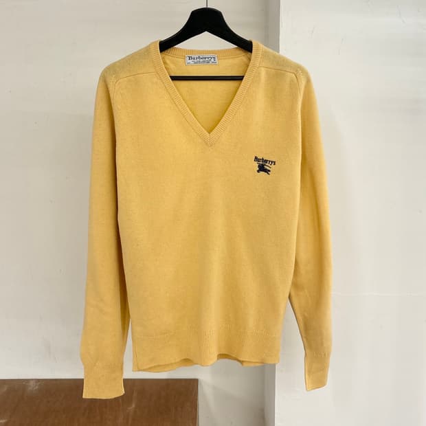 버버리 빈티지 옐로우 브이넥 풀오버 니트 스웨터