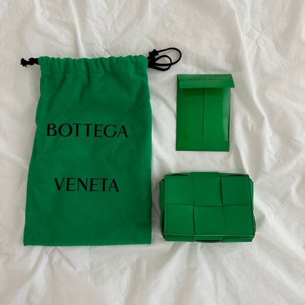 보테가베네타 미니 카세트백 