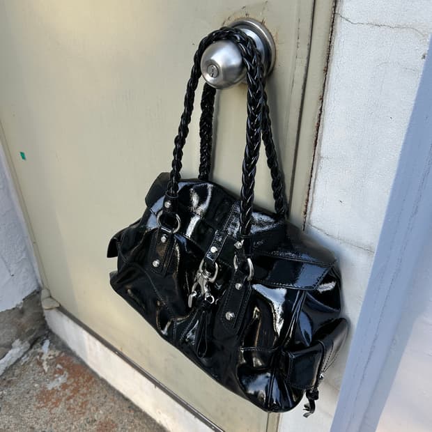 00s 프란체스코 비아시아 페이턴트 가죽 백