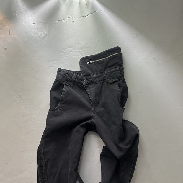 플라스틱 프로덕트 single waist pocket pants