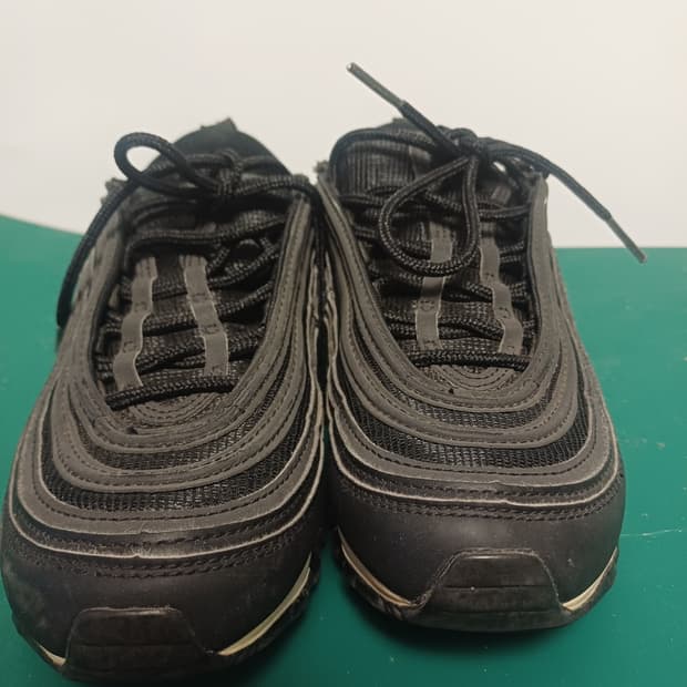 나이키 에어맥스 97 트리플 블랙 (235mm)