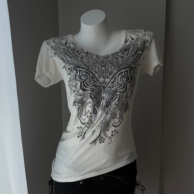 버커루 나비 자수 큐빅 반발티