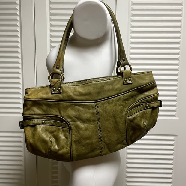 Olive Leather Vintage Shoulder Bag OS