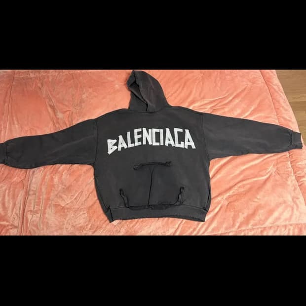 발렌시아가 테이프로고 후드 m사이즈 그레이팝니다!