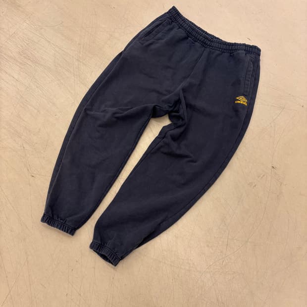 엄브로 네이비 트랙 조거 팬츠