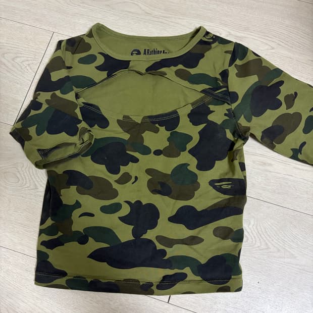 Aape 카모 크롭 반팔