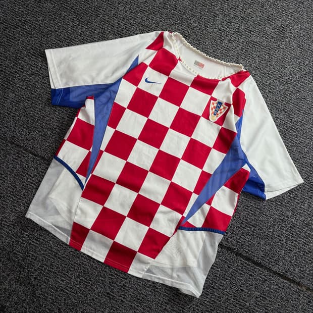 나이키 크로아티아 국대 02-04 레트로 홈 유니폼 2951