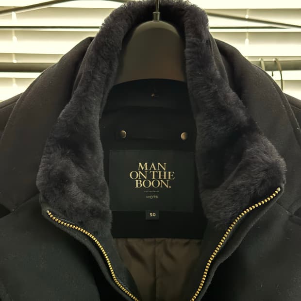 맨온더분 코트패딩 새상품 떨이