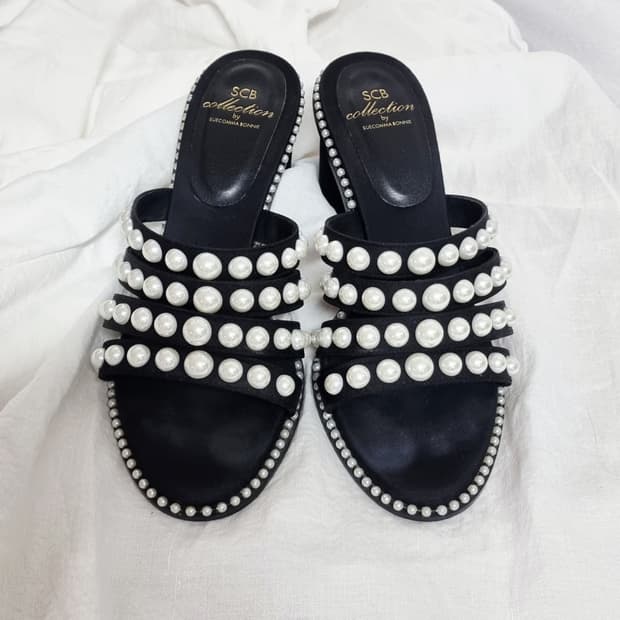 슈콤마보니 SCB컬렉션 진주장식 샌들힐 뮬 (235/표기365) 상태굿