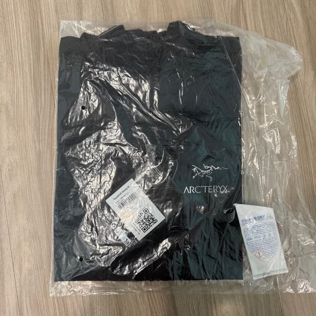 [M] 아크테릭스 스쿼미시 후디 자켓 블랙