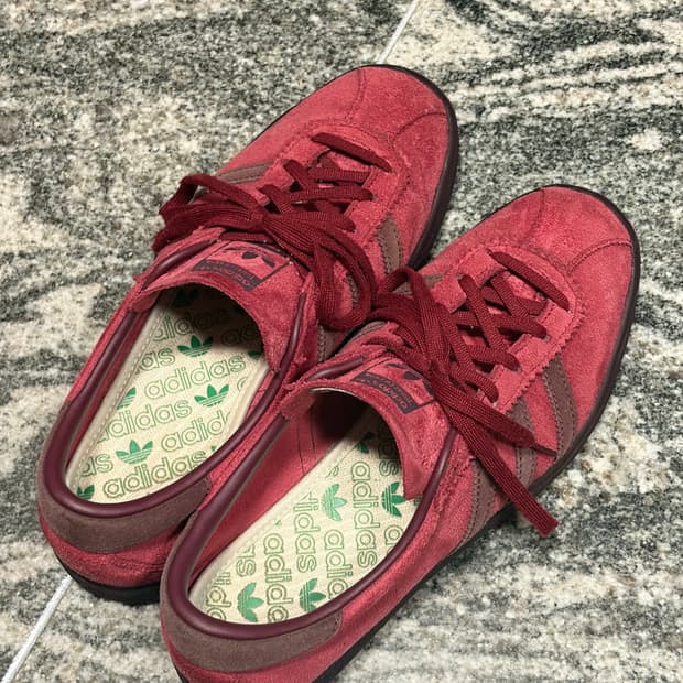 아디다스 토바코 버건디 240