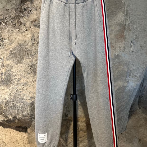 톰브라운 트레이닝 팬츠