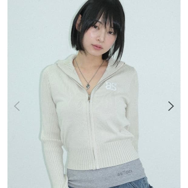 애즈온 마론 니트 집업 베이지