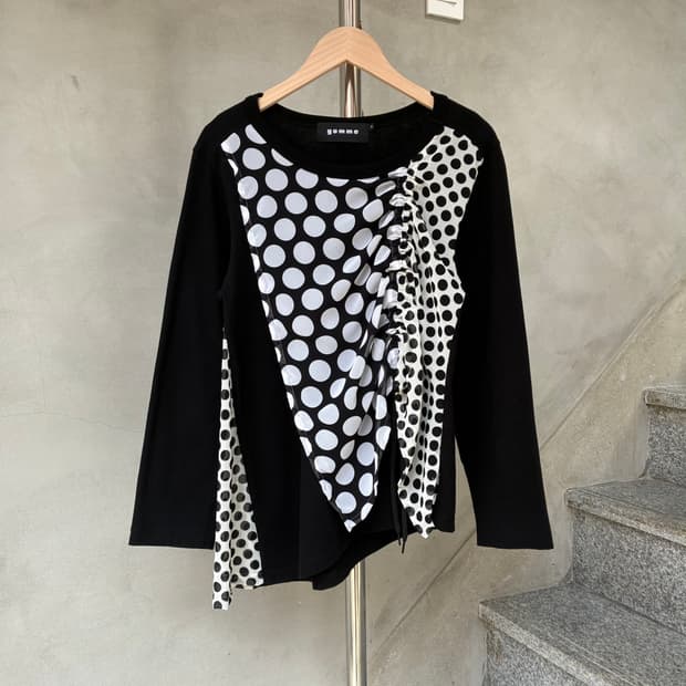 고무 GOMME 도트 셔링 티셔츠