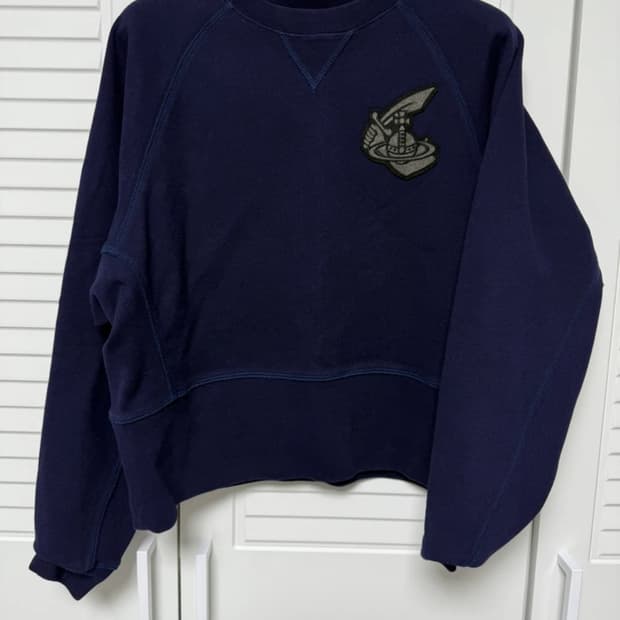 비비안웨스트우드 맨투맨