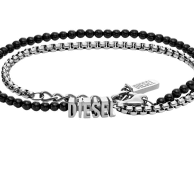 디젤 팔찌 엔시티위시 리쿠 착용