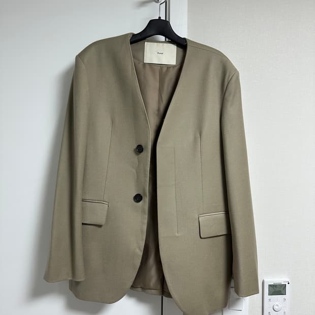 던스트 20FW 유니섹스 노카라 울 블레이저 그레이지