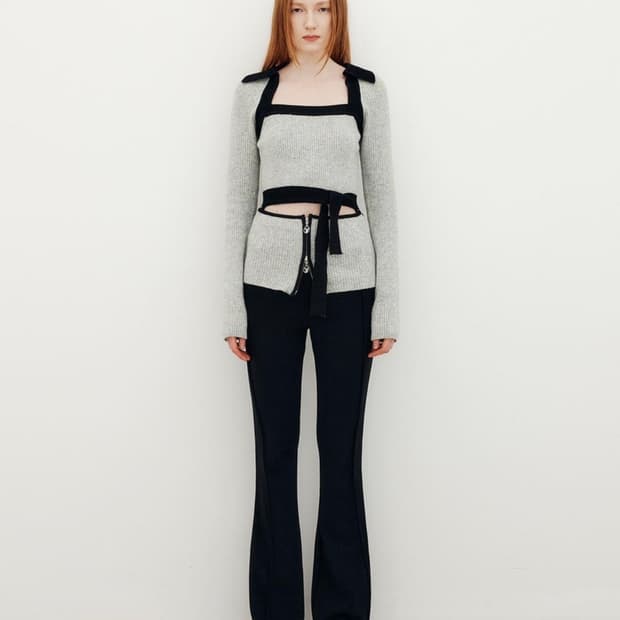 유즈 글리터컷아웃스트랩 니트탑