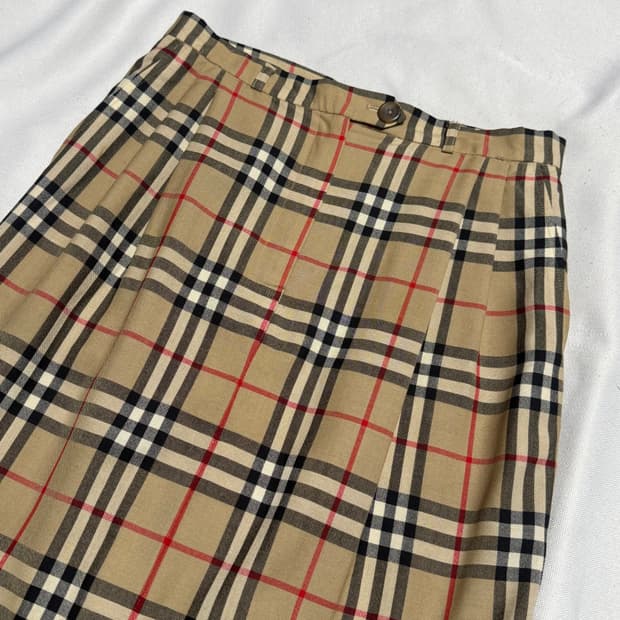 버버리 노바체크 에이치 스커트 0216