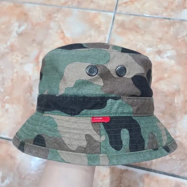WTAPS 더블텝스 카모플라쥬 버킷햇