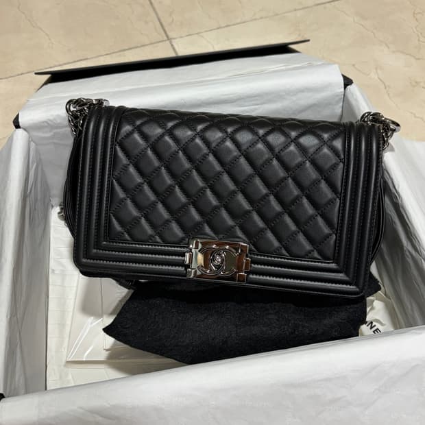 보이 샤넬 미디움 백