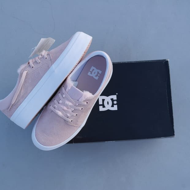 DC Trase Platform SE 핑크 스웨이드 새상품 260