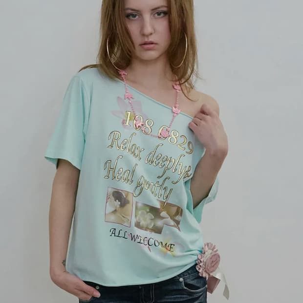구해요 스컬프터 Healing Off-Shoulder Tee
