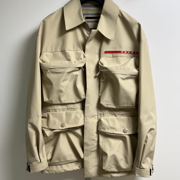 프라다 리네아 로사 20ss