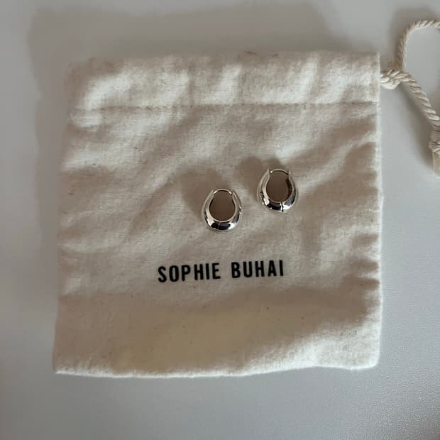 소피부하이 hinged hoop earring silver